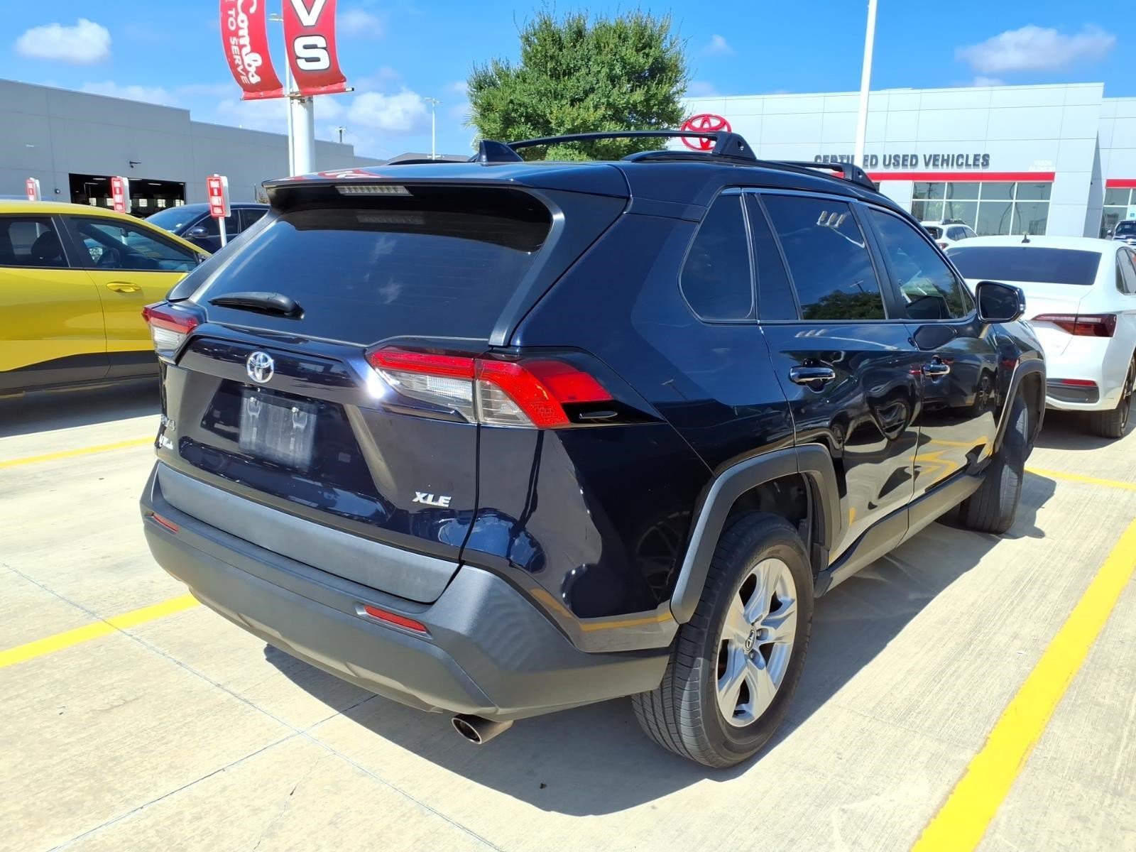 Used 2020 BLUEPRINT Toyota XLE image 4
