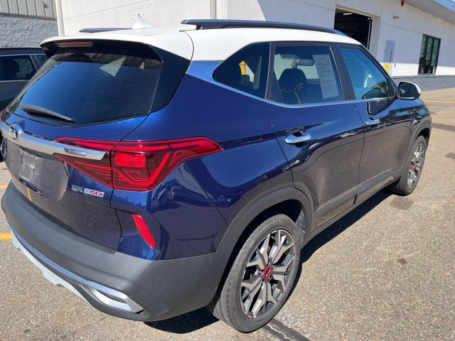 Used 2021 Dark Ocean Blue/White Roof Kia SX image 3