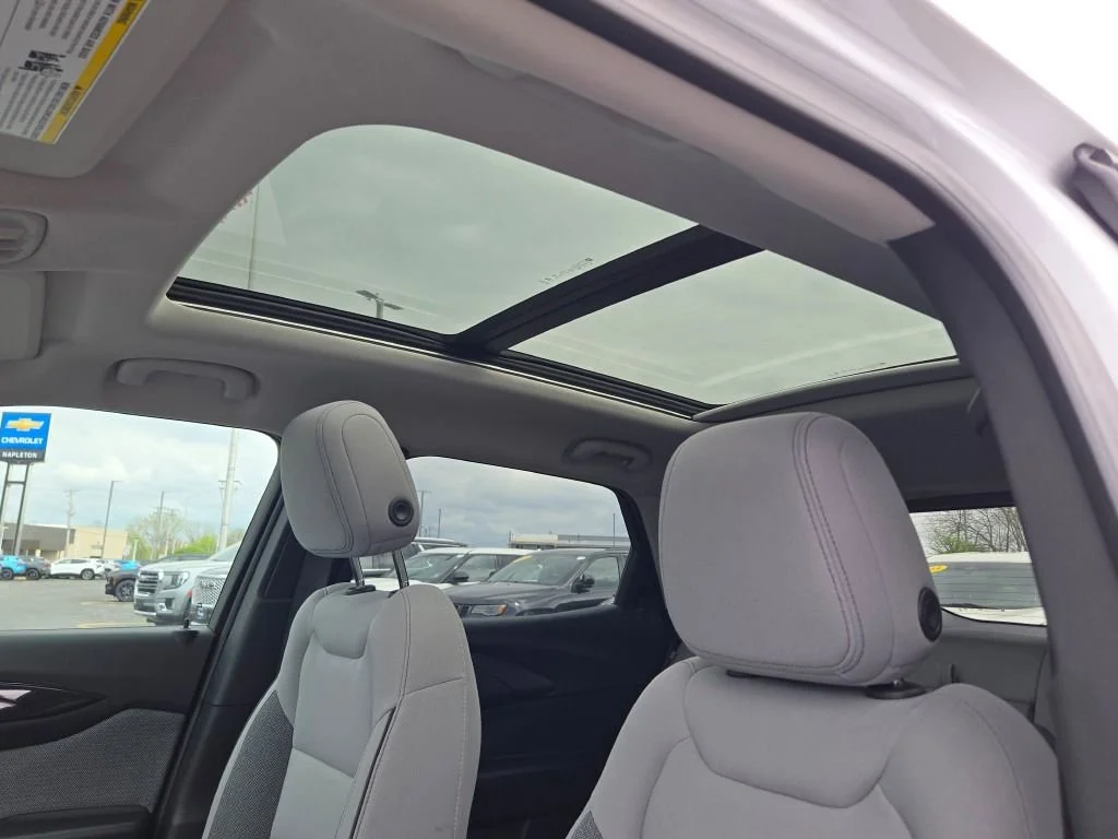 New 2026 Summit White Chevrolet LT image 25