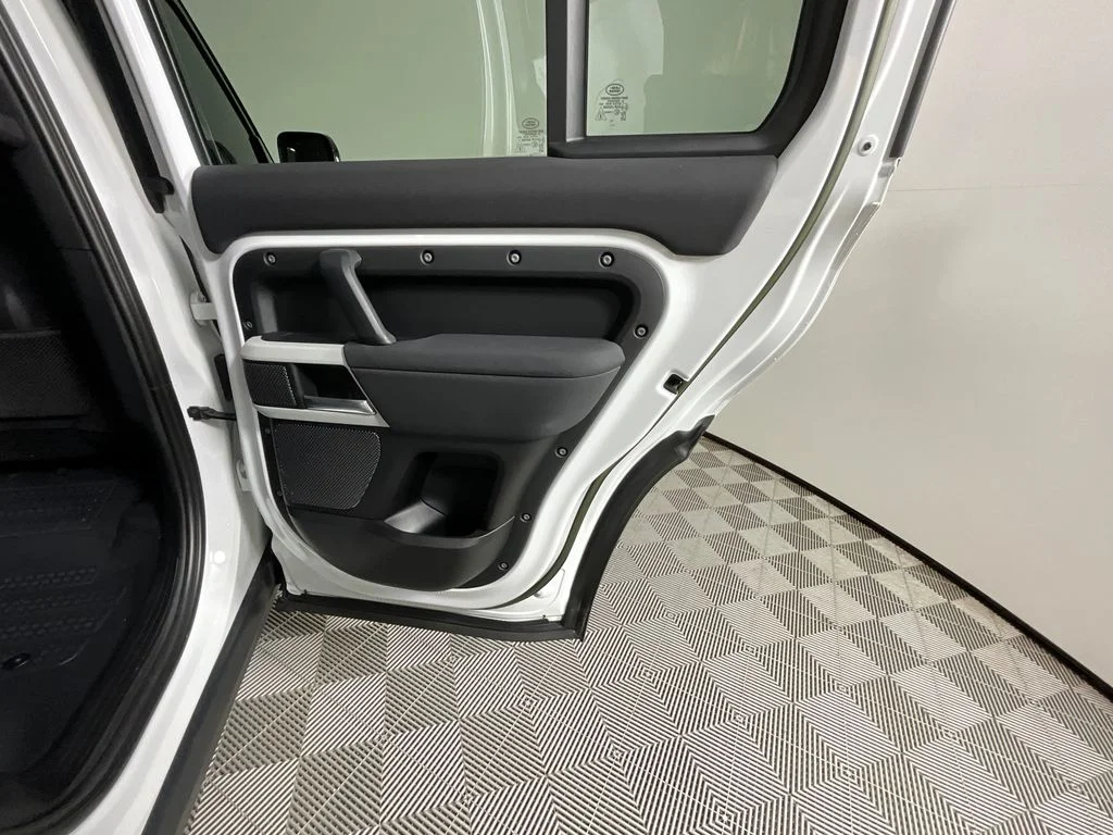Certified Used 2023 White Land Rover S image 23