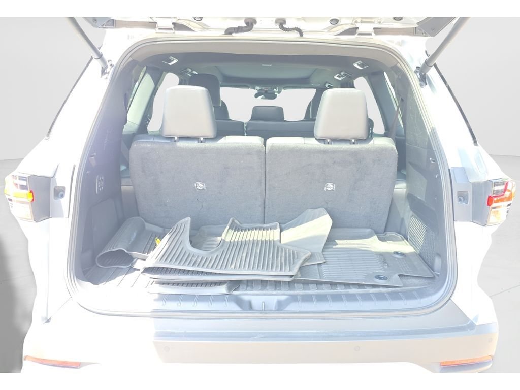 Used 2024 Silver Lexus 350 Premium image 10