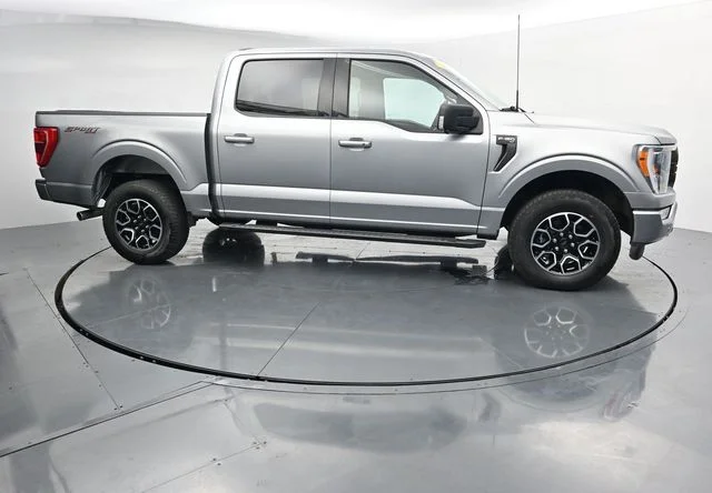 Used 2023 Silver Ford XLT image 11