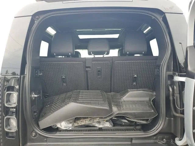 Used 2022 Gray Land Rover X image 33