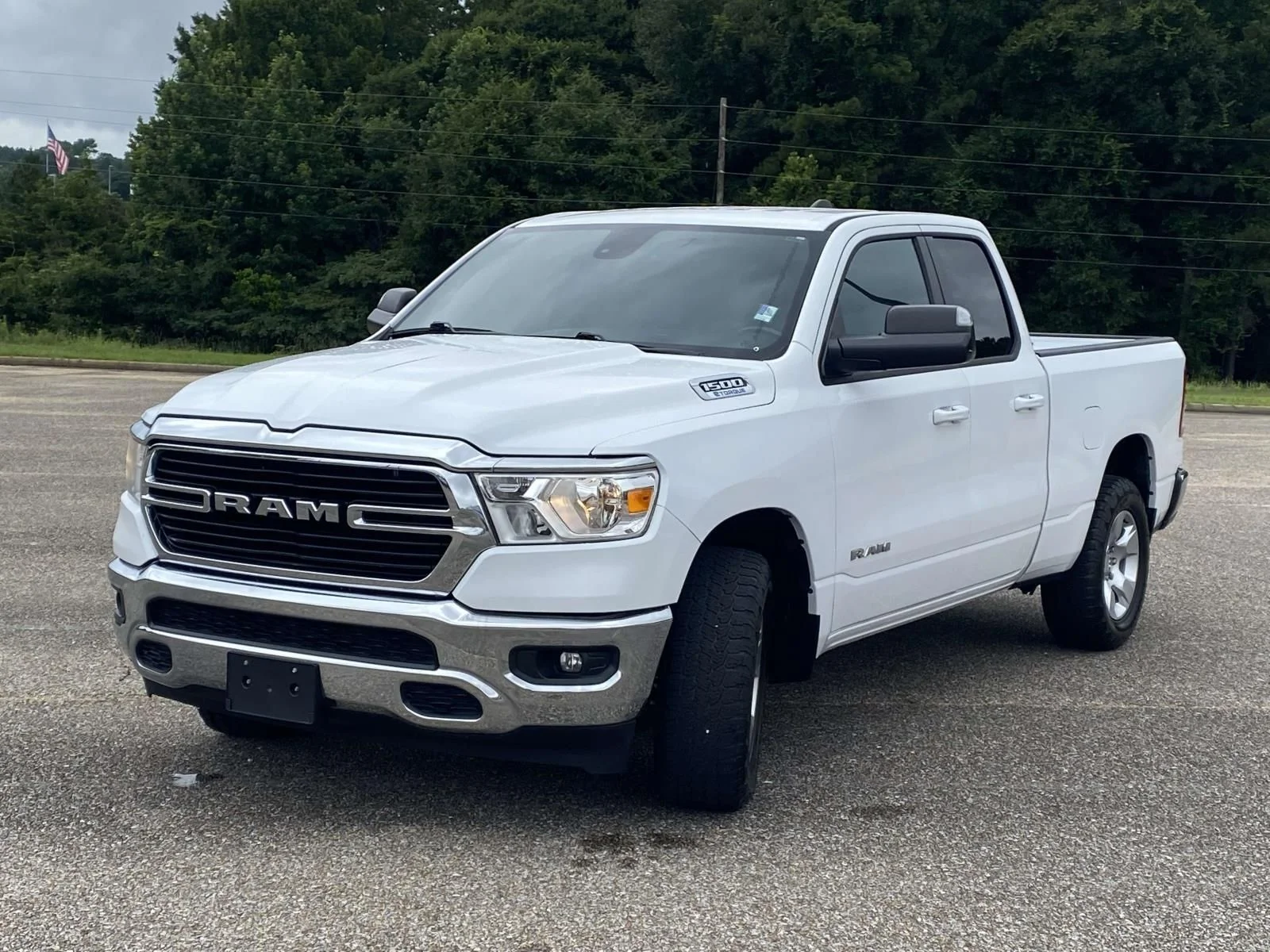 Used 2021 White Ram Big Horn/Lone Star image 3