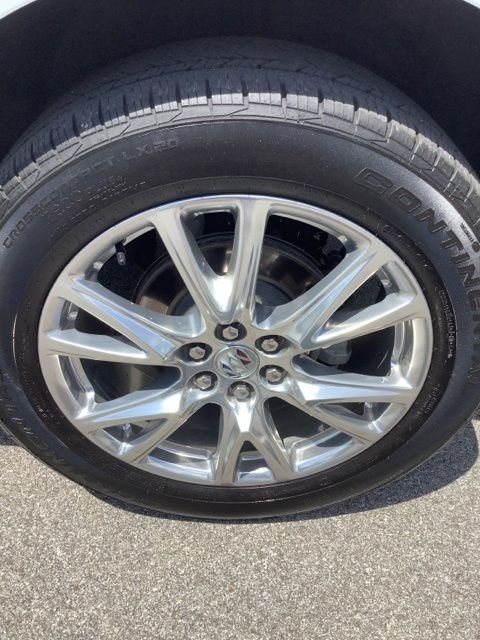 Used 2023 Summit White Buick Essence image 33