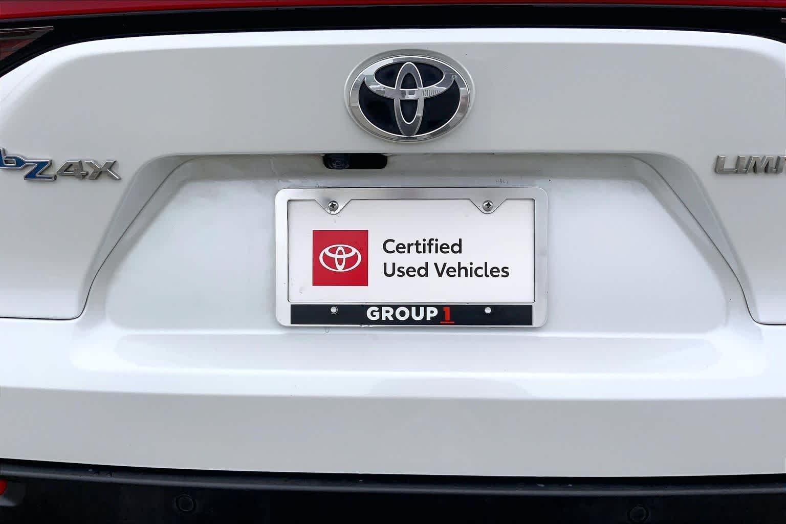 Used 2023 Wind Chill Pearl w/Black Roof Toyota Limited image 9