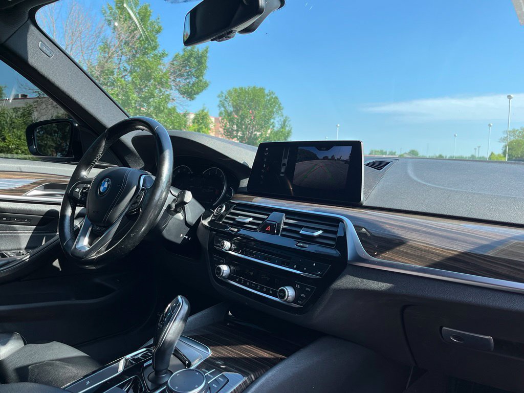 Used 2018 Black BMW 540i xDrive image 33