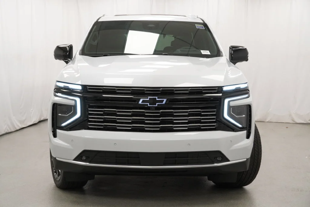 New 2026 Polar White Tricoat Chevrolet High Country image 37