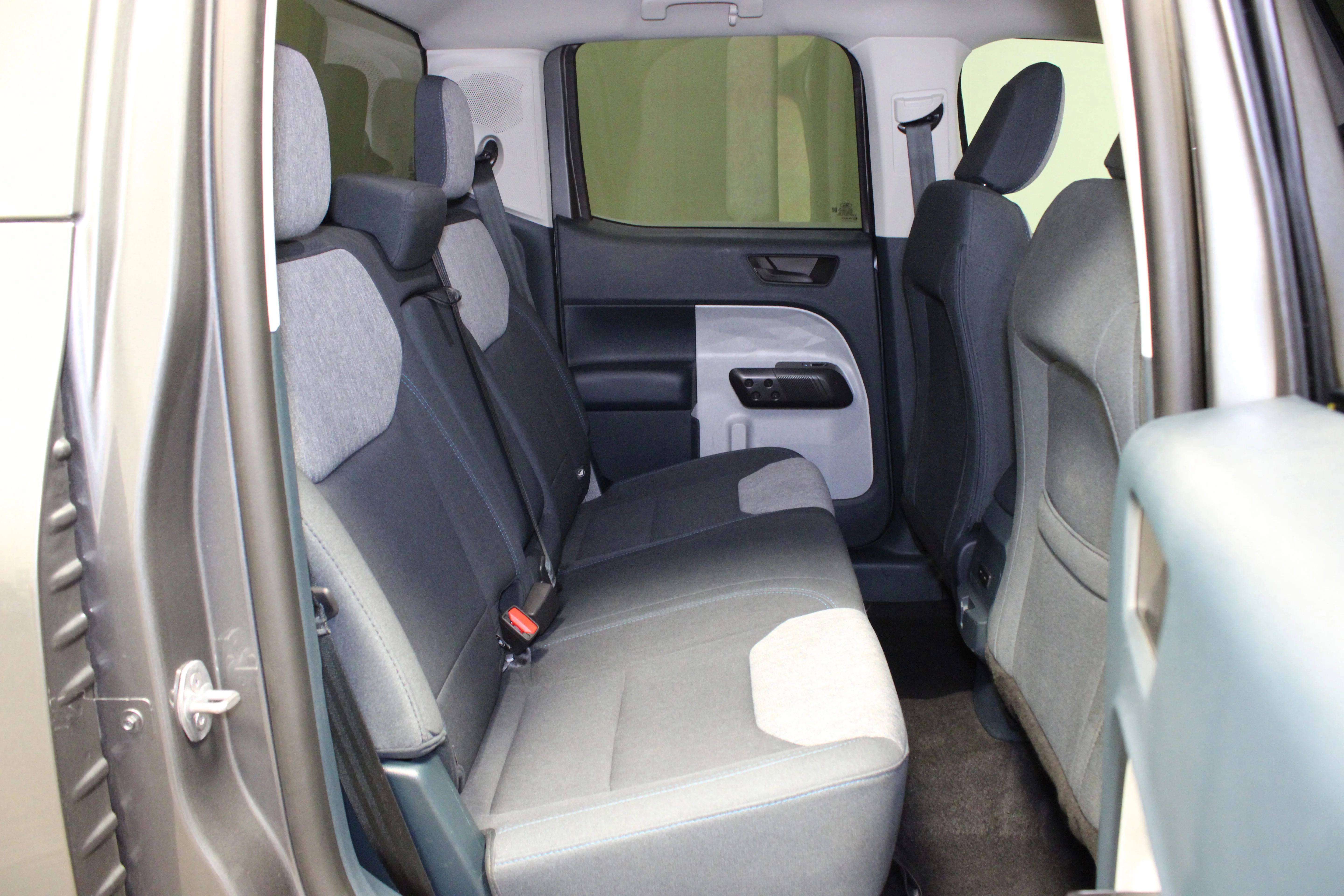 Used 2025 Gray Metallic Ford XLT image 15