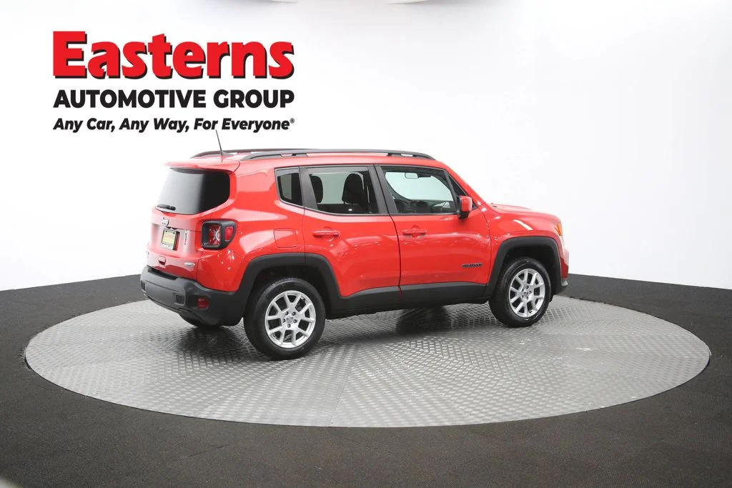 Used 2021 Red Jeep Latitude image 43