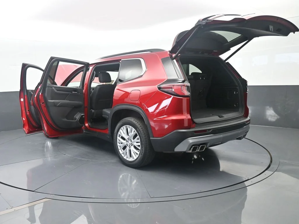Used 2024 Volcanic Red Tintcoat GMC Elevation image 83