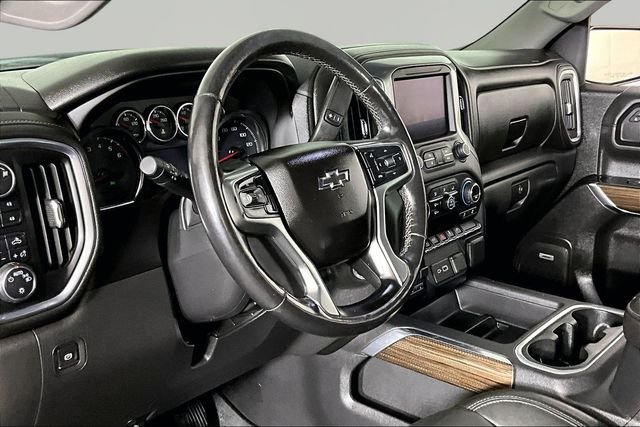 Used 2019 Beige Chevrolet RST image 17