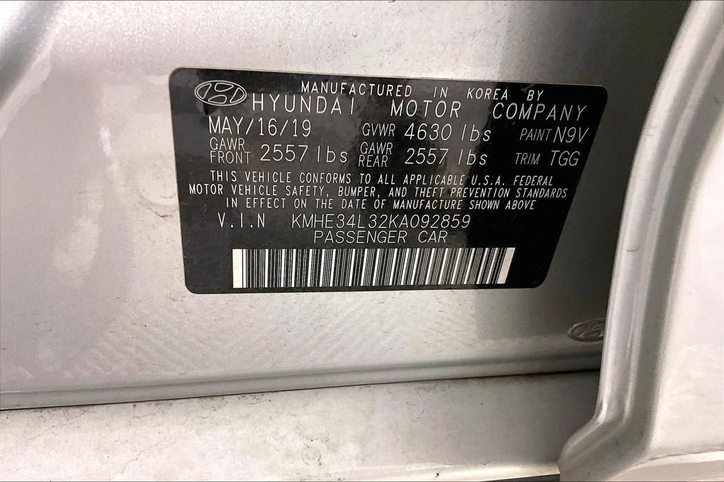 Used 2019 Silver Hyundai Limited image 5