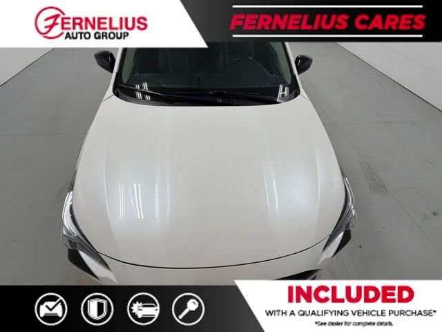 Used 2025 White Subaru Onyx Edition image 9