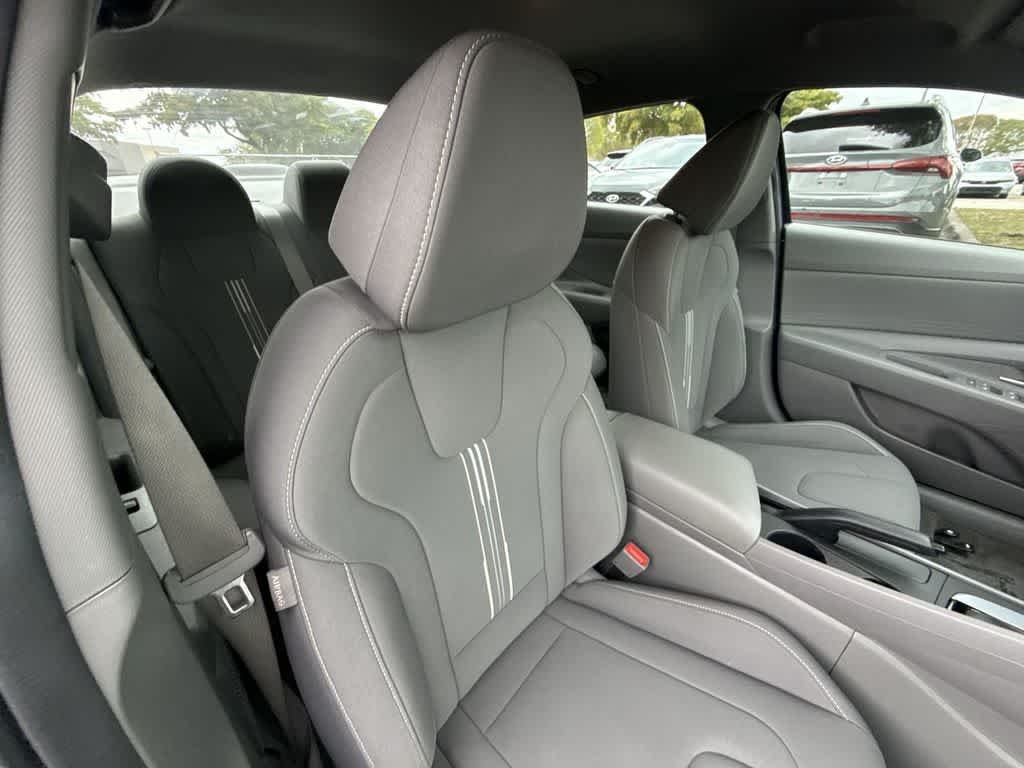 Used 2023 Intense Blue Hyundai SEL image 27