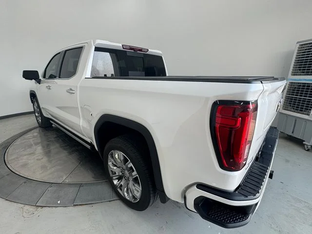 Used 2025 White Frost Tricoat GMC Denali image 8