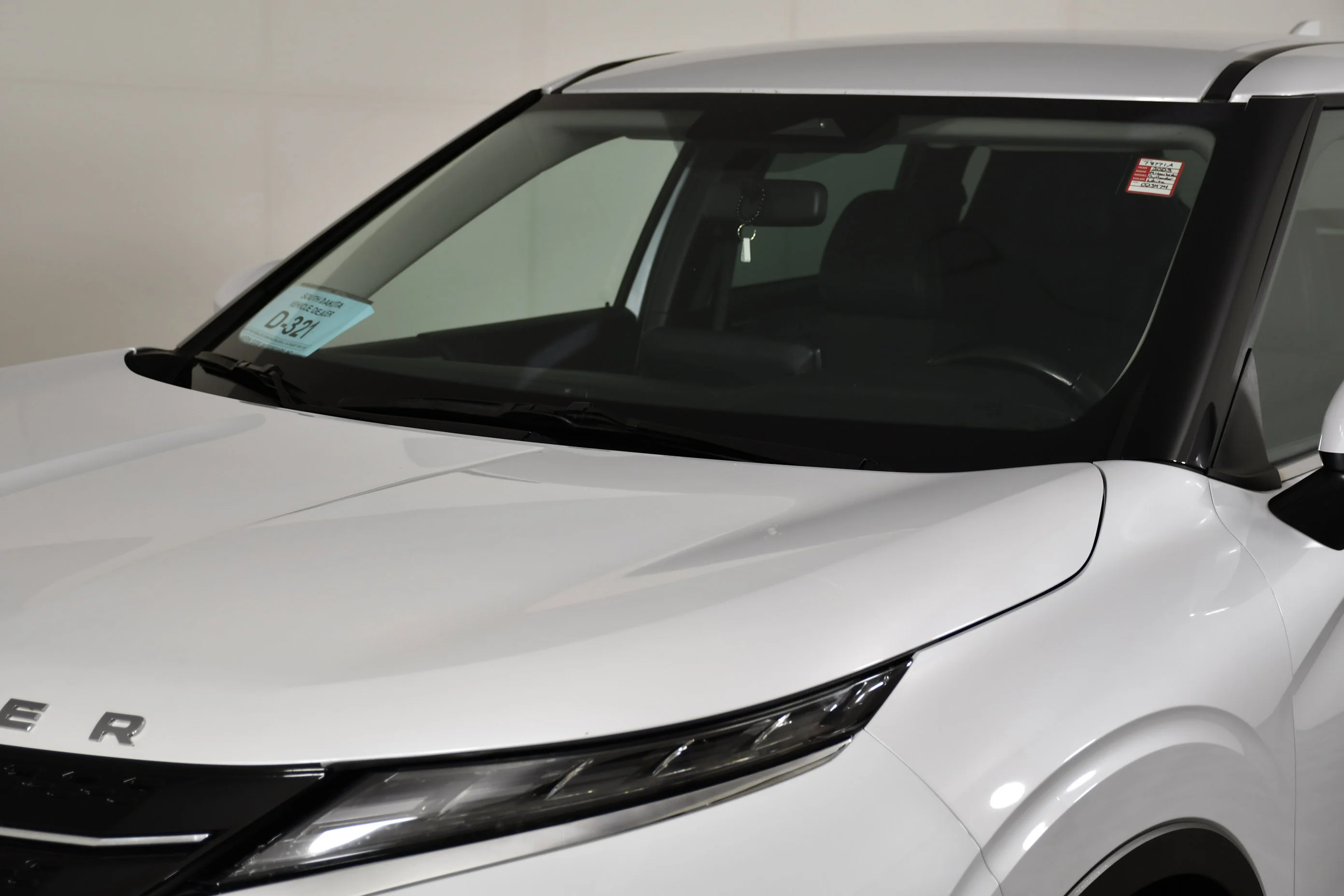 Certified Used 2023 White Diamond Mitsubishi SE image 12