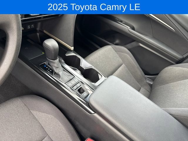 2025 Toyota Camry LE - Photo 23