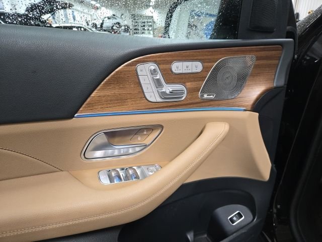 Used 2026 Black Mercedes-Benz GLS 450 image 6