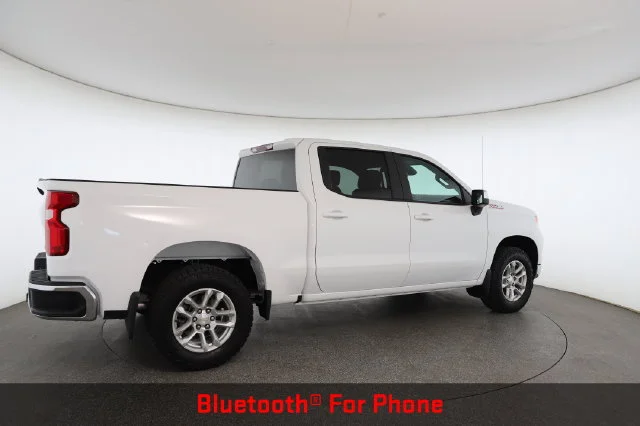 Used 2024 White Chevrolet LT image 22