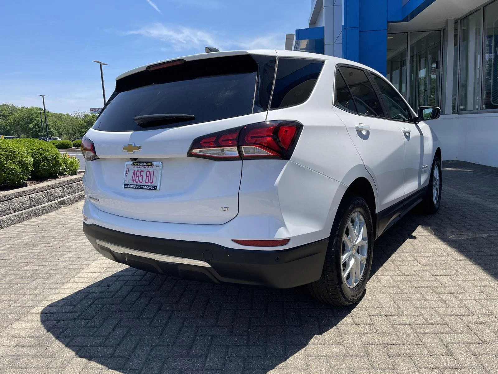 Used 2024 Summit White Chevrolet LT image 5