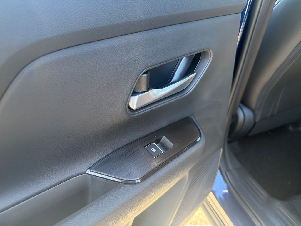 New 2026 Nissan Kicks SR 4D Sport Utility