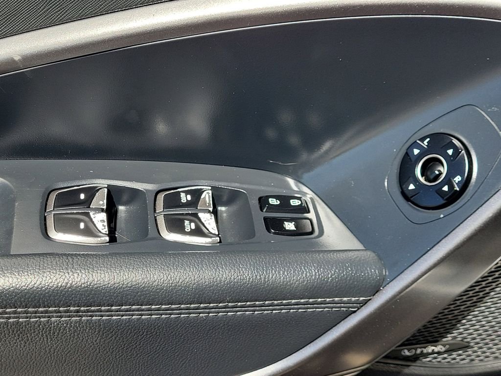 Used 2017 Silver Hyundai 2.0T Ultimate image 11