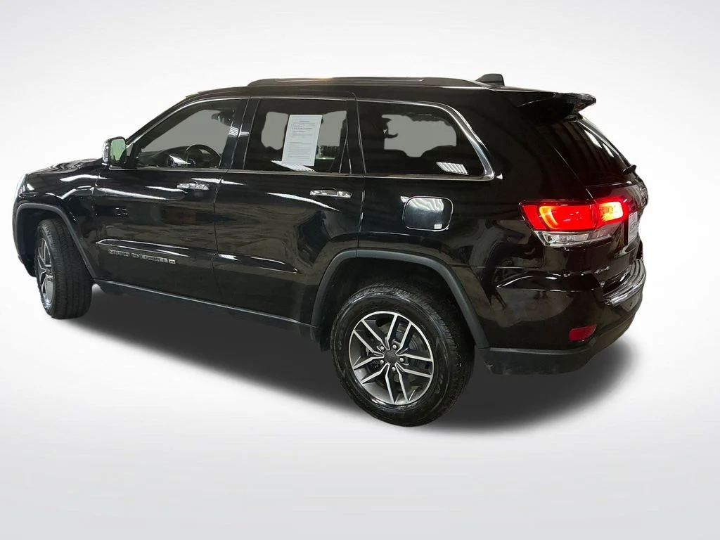 Used 2022 Black Jeep Limited image 3