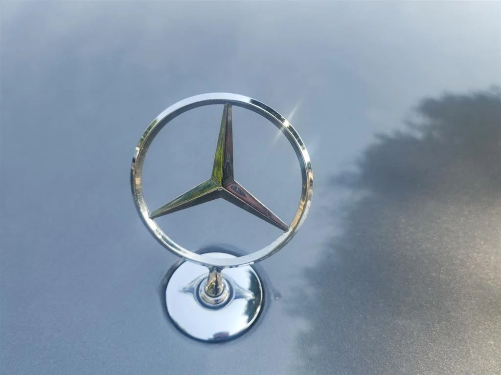 Used 2020 DIAMOND SILVER METALLIC MERCEDES-BENZ-CAR  image 15
