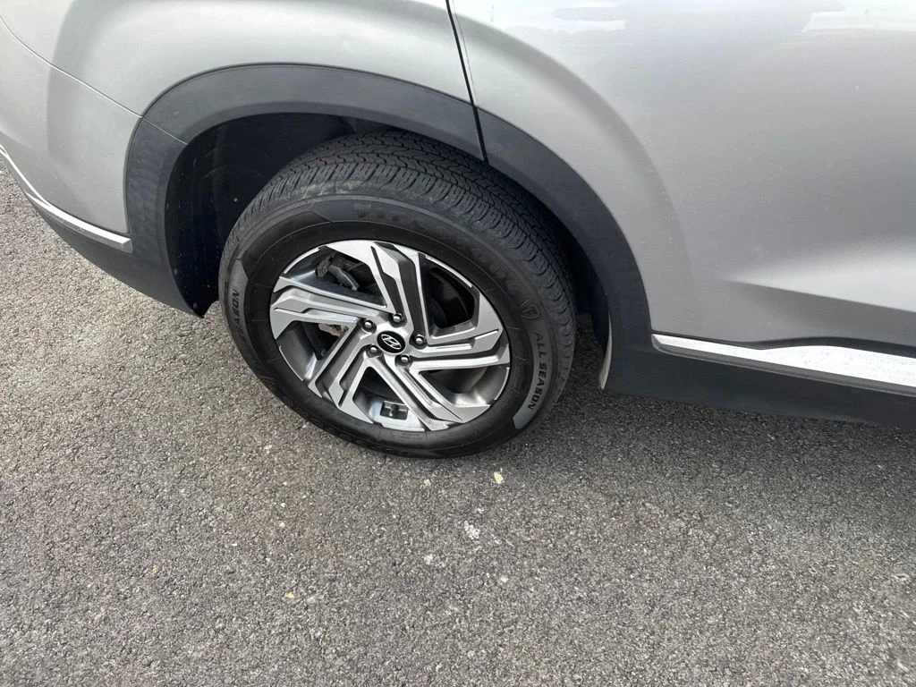 Certified Used 2021 Silver Hyundai SEL image 24