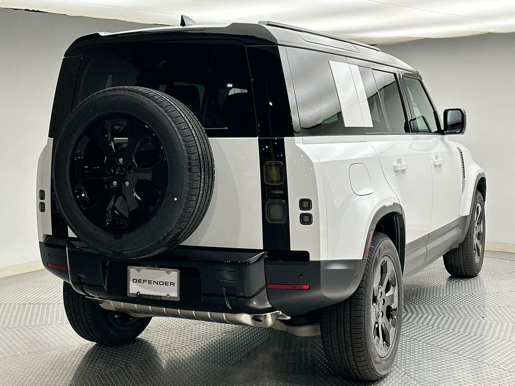 New 2026 Fuji White Land Rover S image 3
