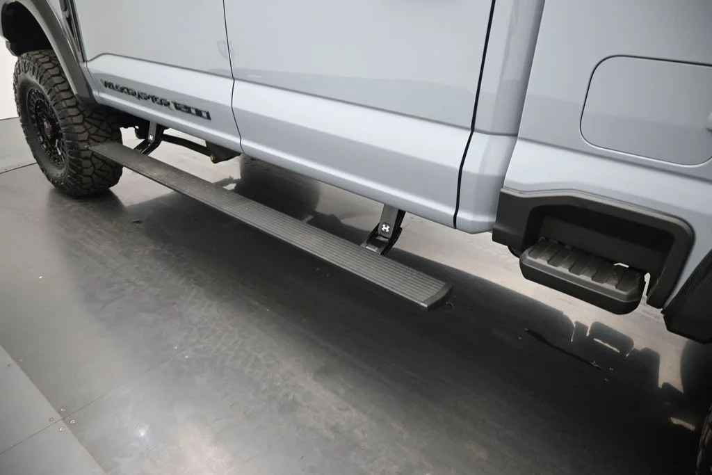 New 2026 Glacier Gray Metallic Tri-Coat Ford Lariat image 27