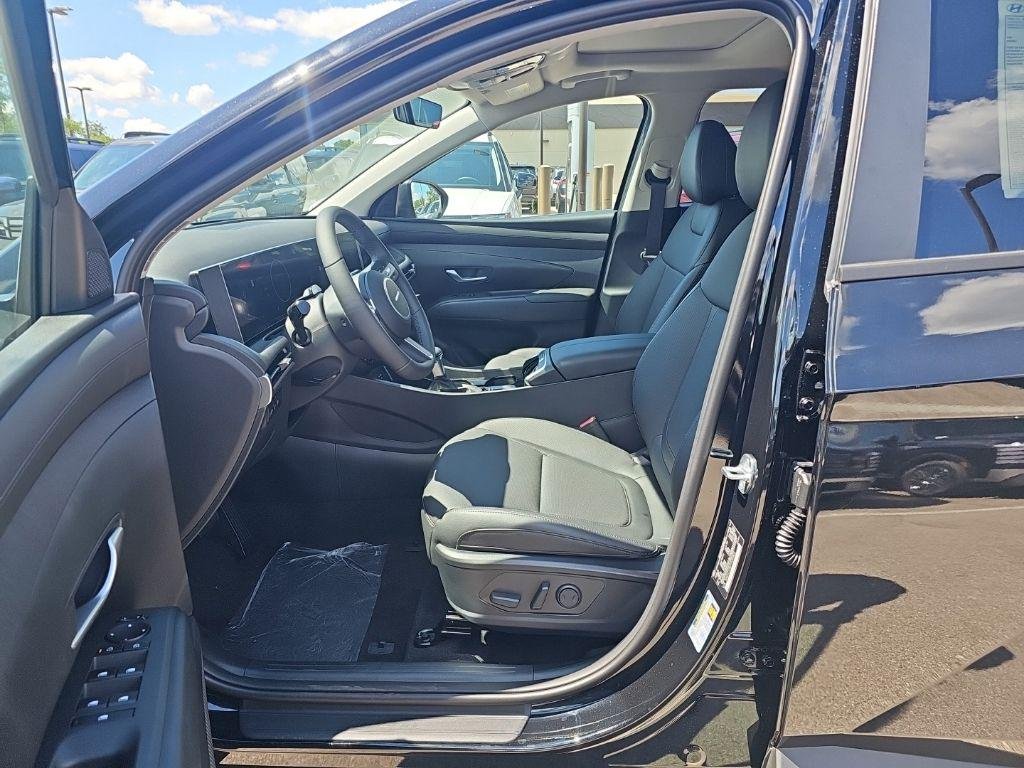 New 2026 Black Hyundai SEL Premium AWD image 9