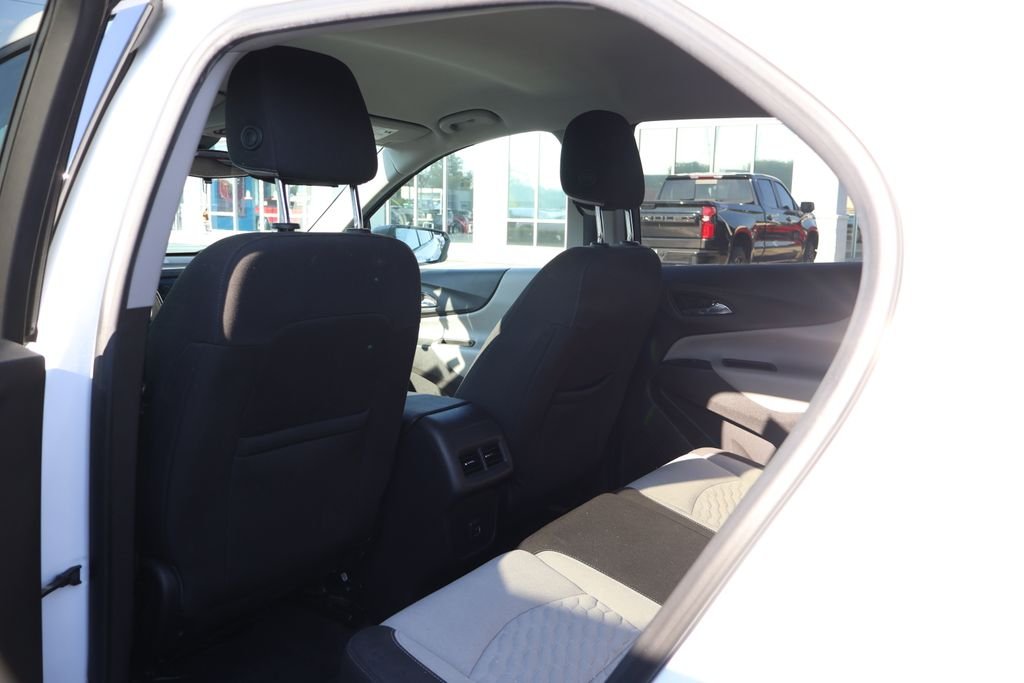 Used 2019 SUMMIT WHITE Chevrolet LS image 29