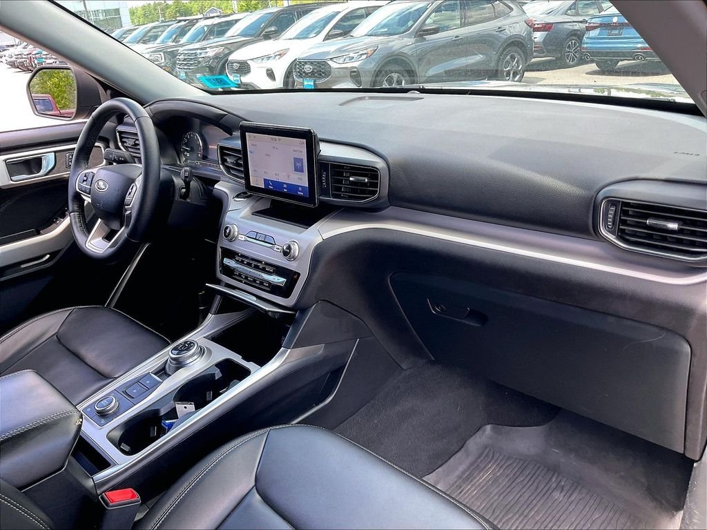 Used 2024 Stone Blue Metallic Ford XLT image 13