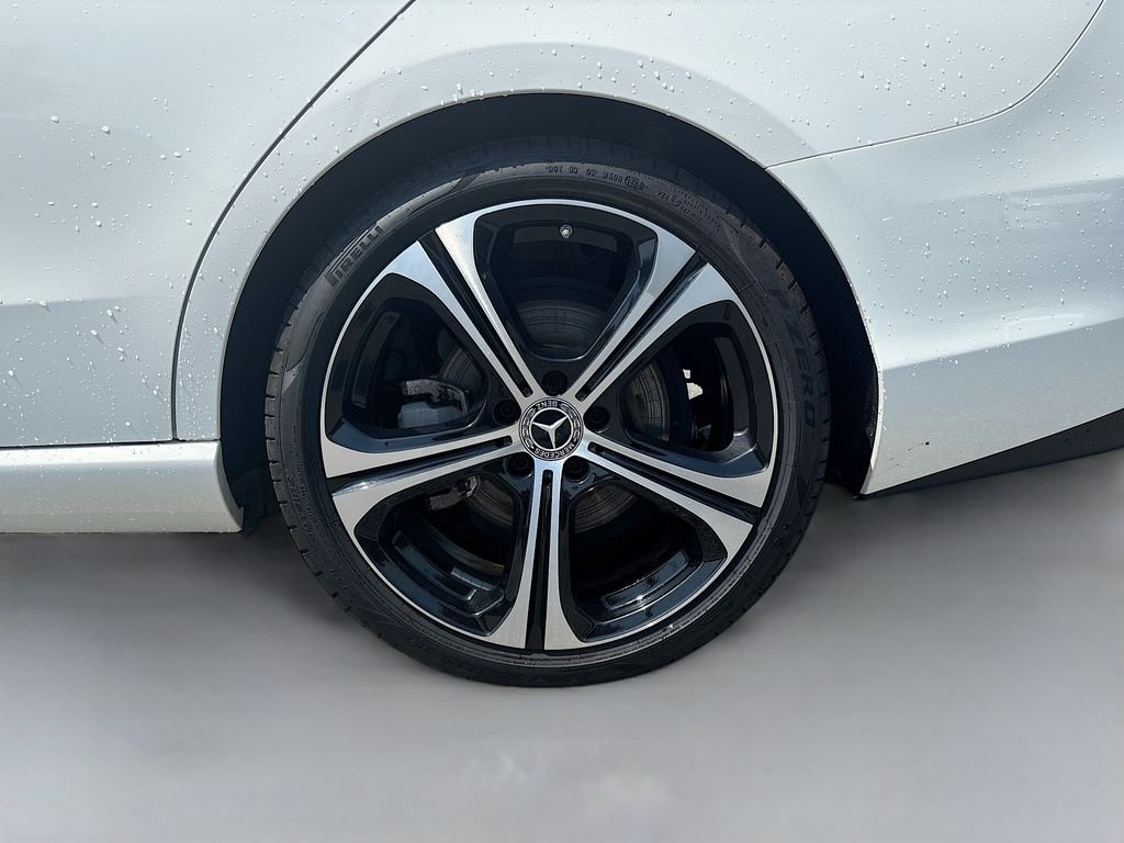 Used 2022 White Mercedes-Benz C 300 image 11