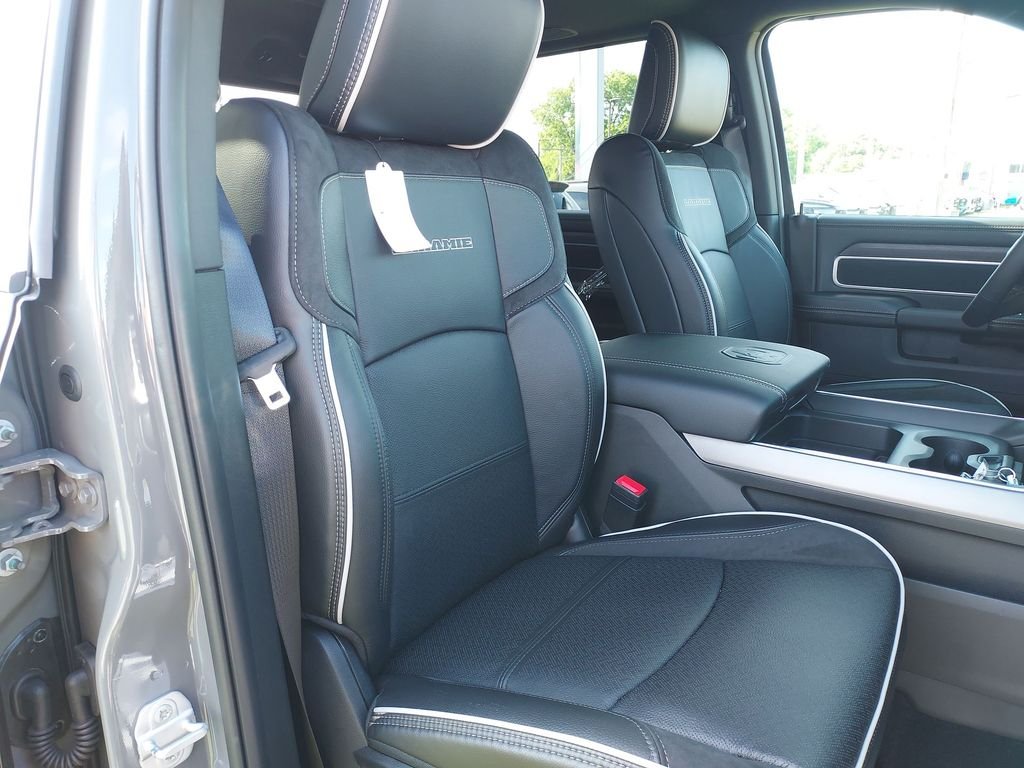 New 2026 Ceramic Gray Clear-Coat Exterior Paint RAM Laramie image 31