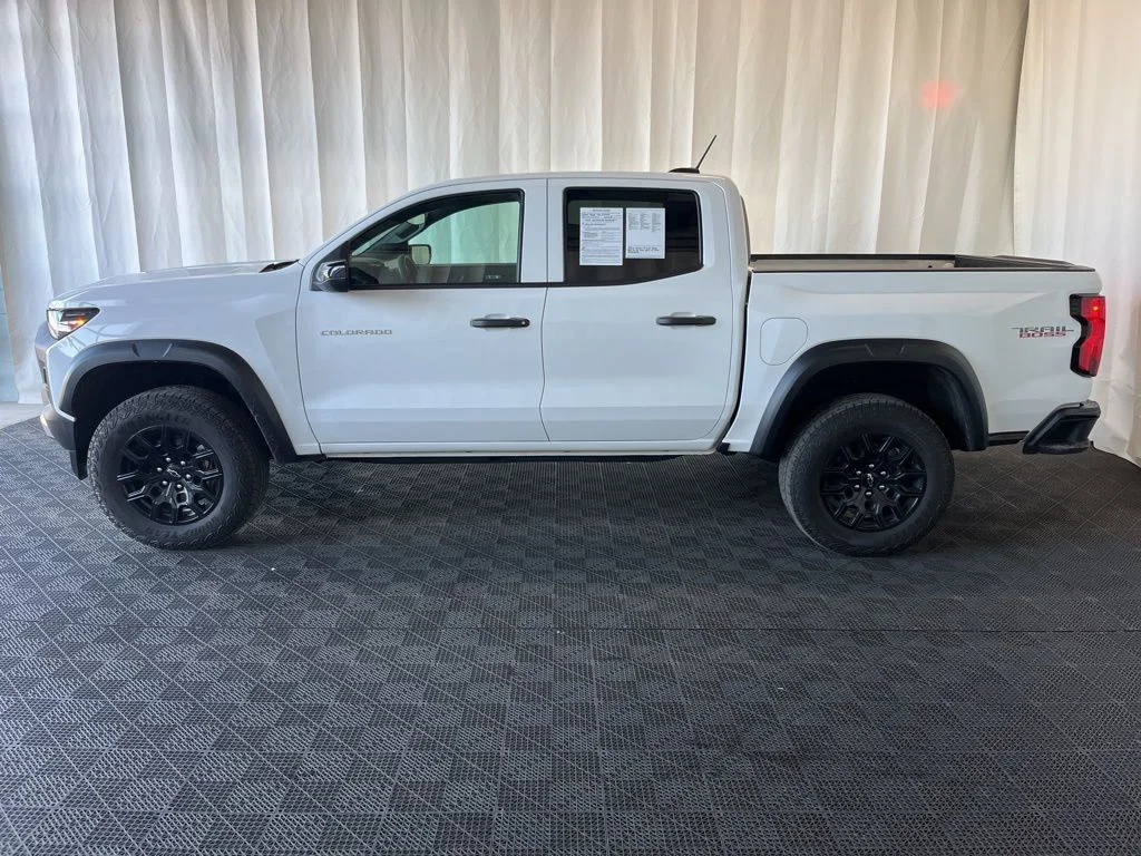 Used 2024 White Chevrolet Trail Boss image 24