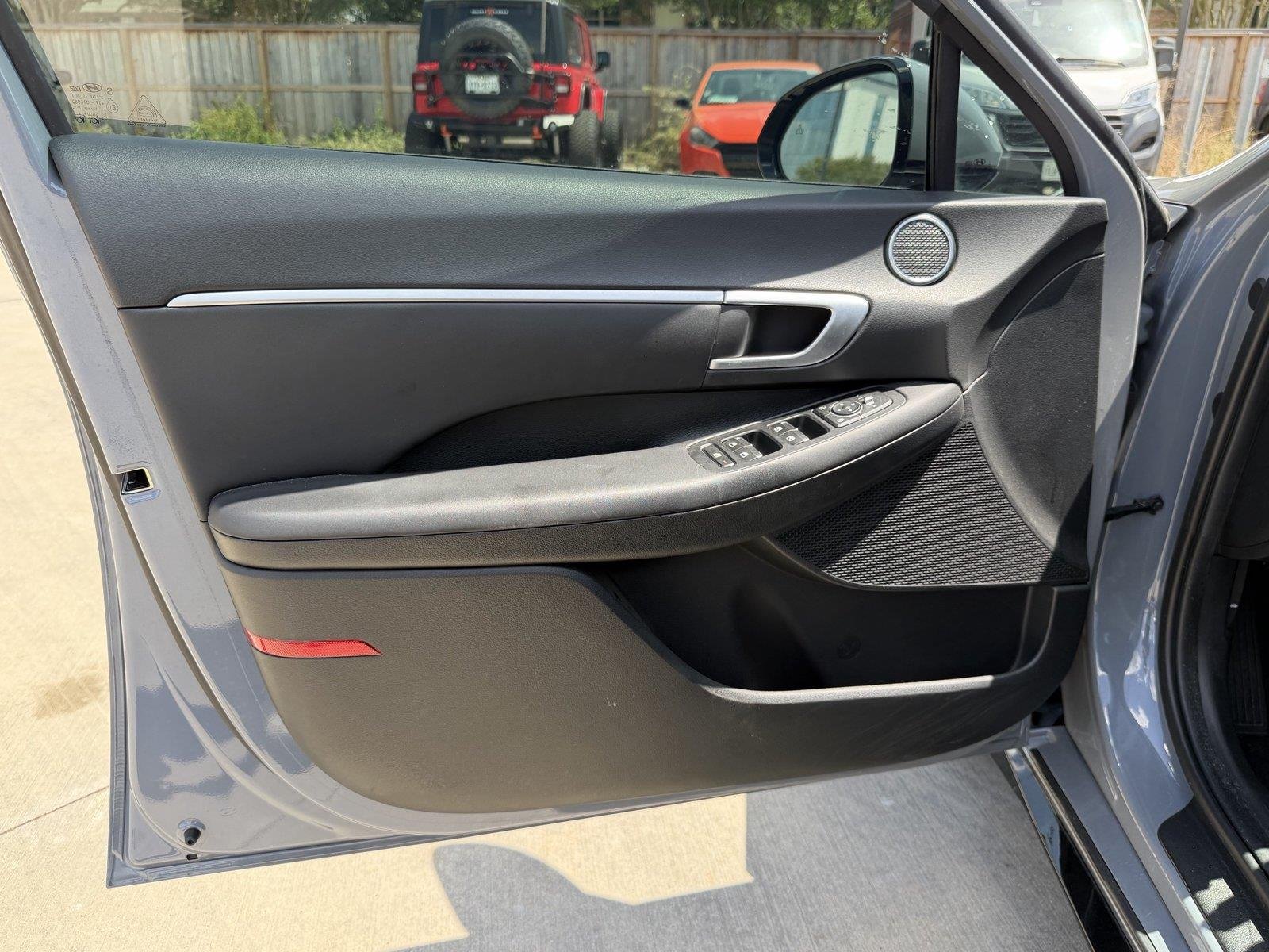 Used 2025 Transmission Blue Hyundai SEL image 12