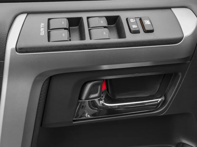 Used 2016  Toyota  image 19