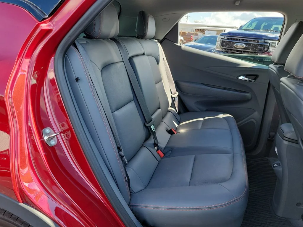 Certified Used 2017 Includes (TUS) Black grille. Chevrolet Premier image 25