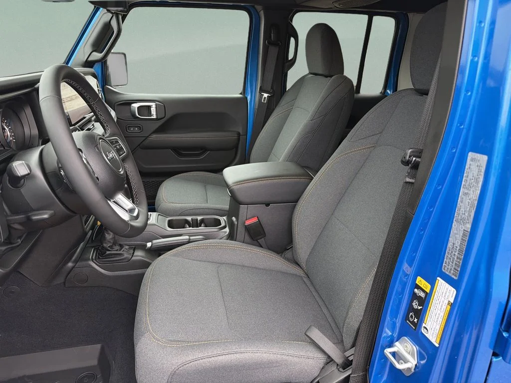 New 2026 Hydro Blue Pearl-Coat Exterior Paint Jeep Sahara image 20