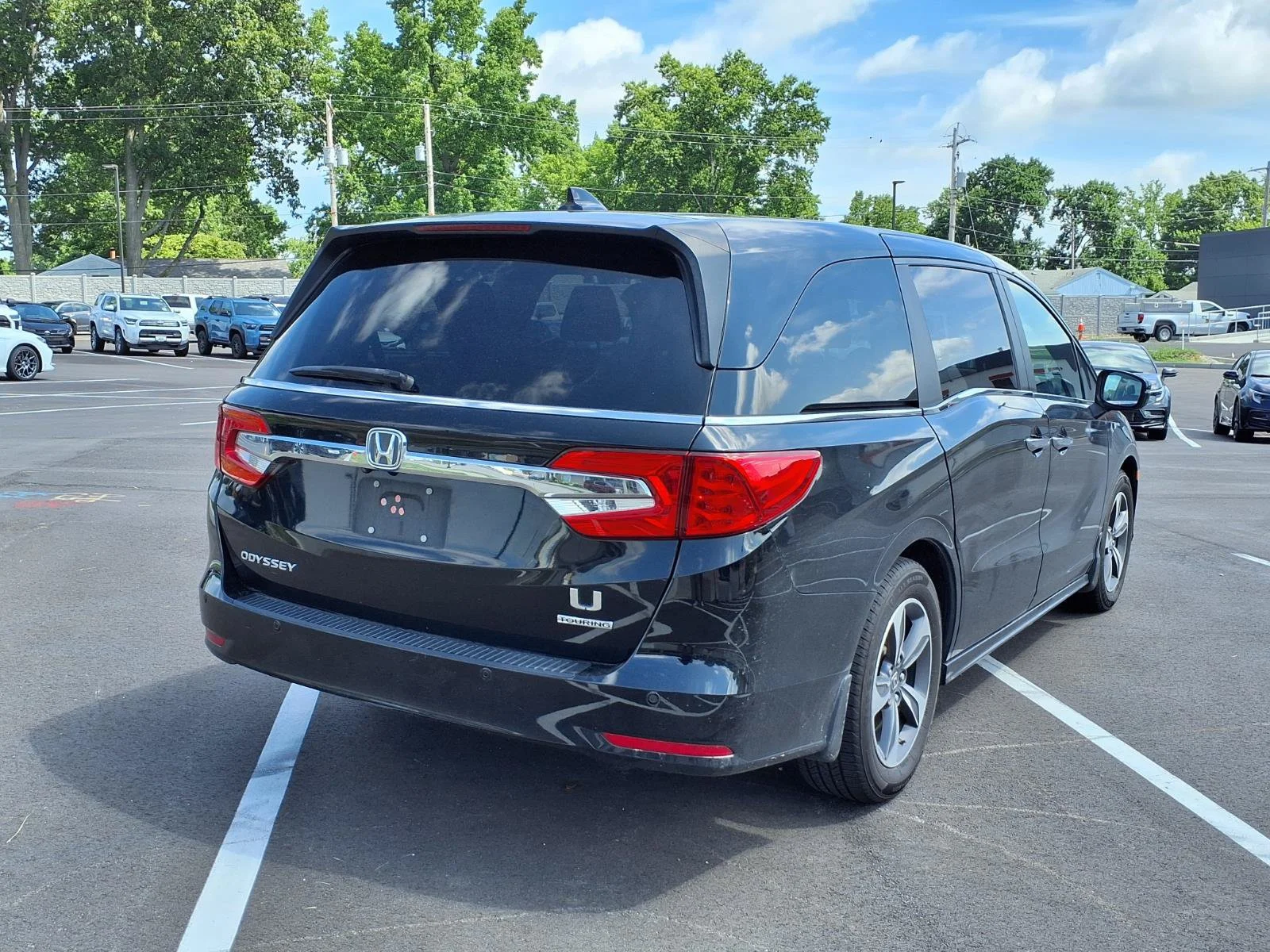 Used 2018 Crystal Black Pearl Honda Touring image 4