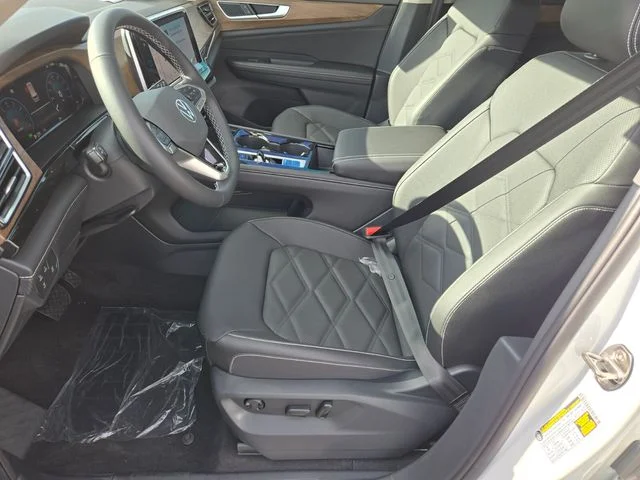 New 2026 White/off-white Volkswagen 2.0T SE w/Technology image 6