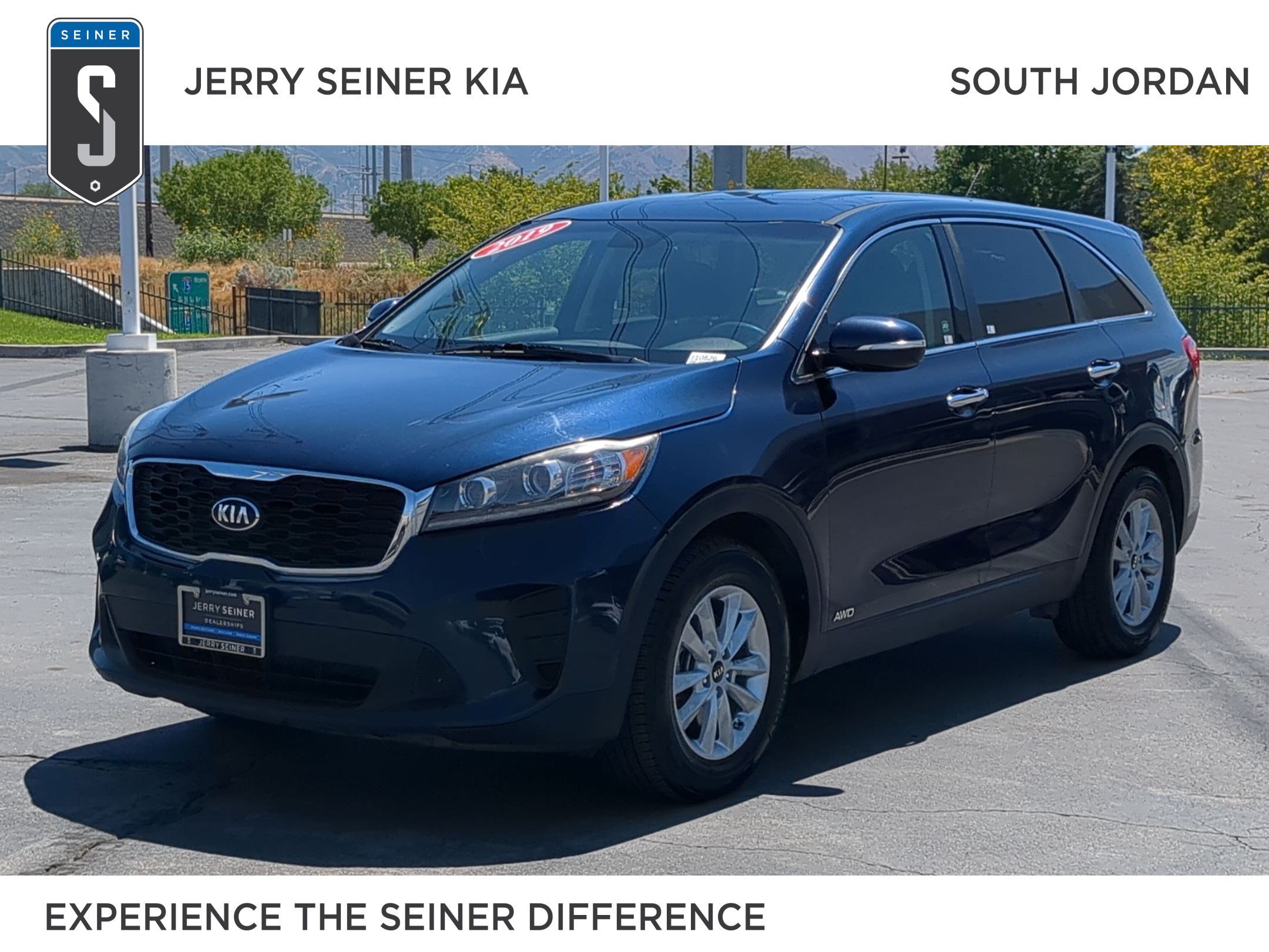 Used 2019 Blaze Blue Kia LX V6 image 1