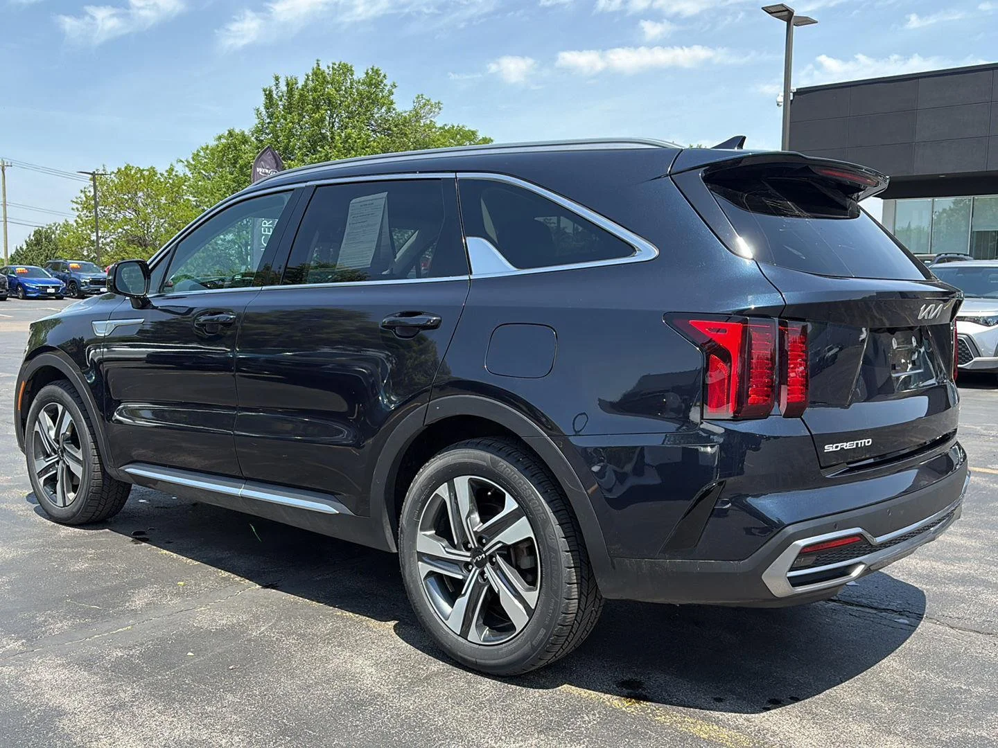 Used 2023 Gravity Blue Kia EX image 4
