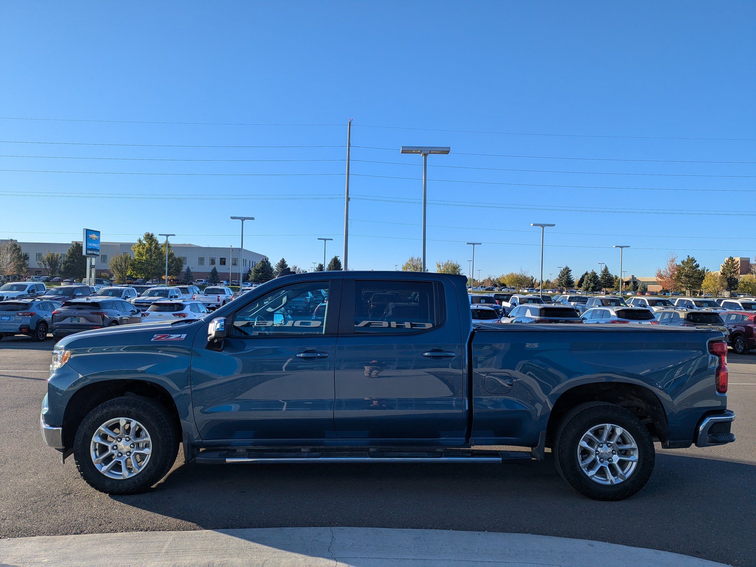2024 Chevrolet Silverado 1500 LT - Photo 8