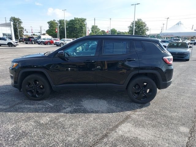 Used 2018 Black Jeep Latitude image 7