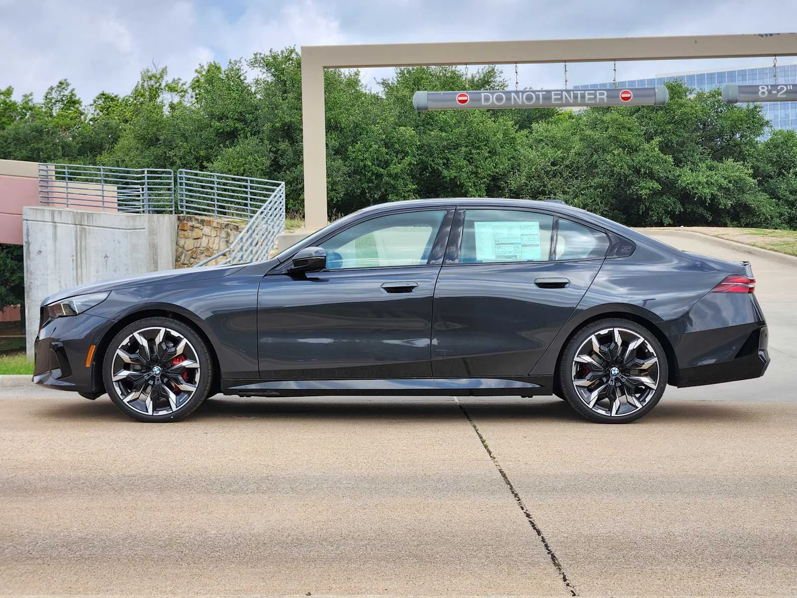 New 2026 Dark Graphite Metallic BMW 530i image 2