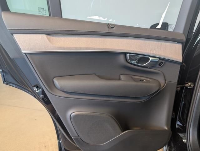 2026 Volvo XC90 Ultra - Photo 23